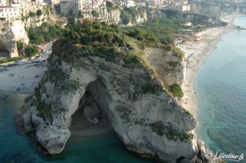 Tropea - Il santuario della Madonna dell’Isola 