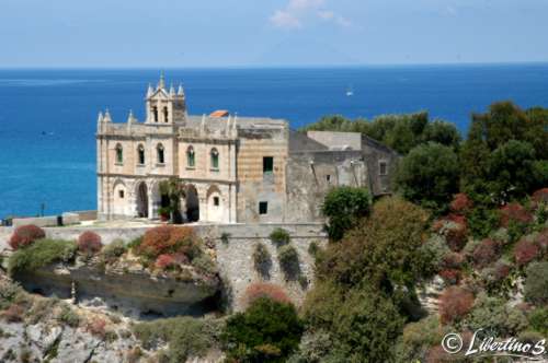 Tropea - Il santuario della Madonna dell’Isola 